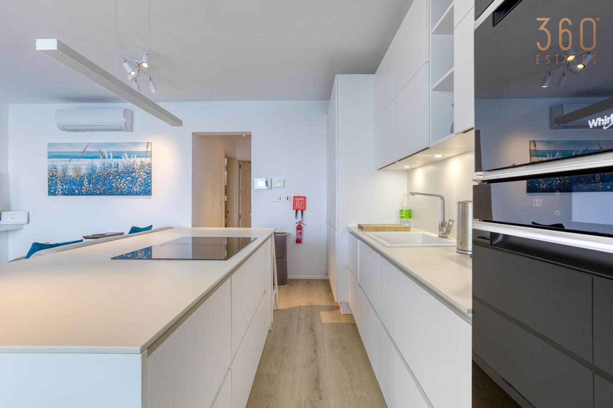 Designer 2Br Home With Stunning Views In St Pauls By 360 Estates St. Paul's Bay Buitenkant foto